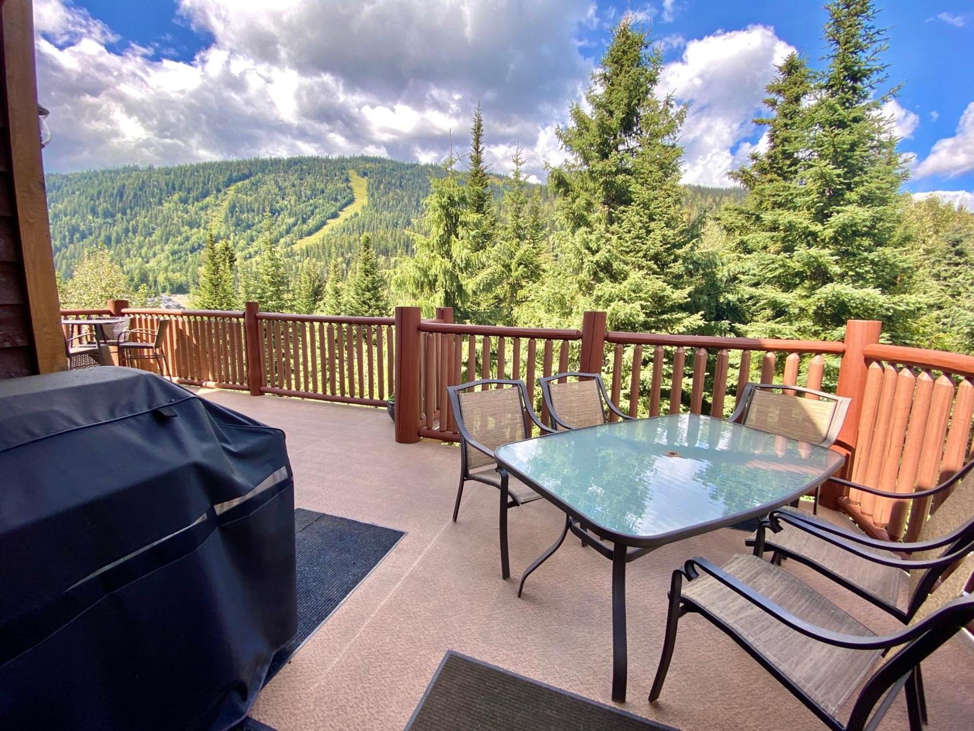 Morrisey Chalet At Sun Peaks Exterior foto