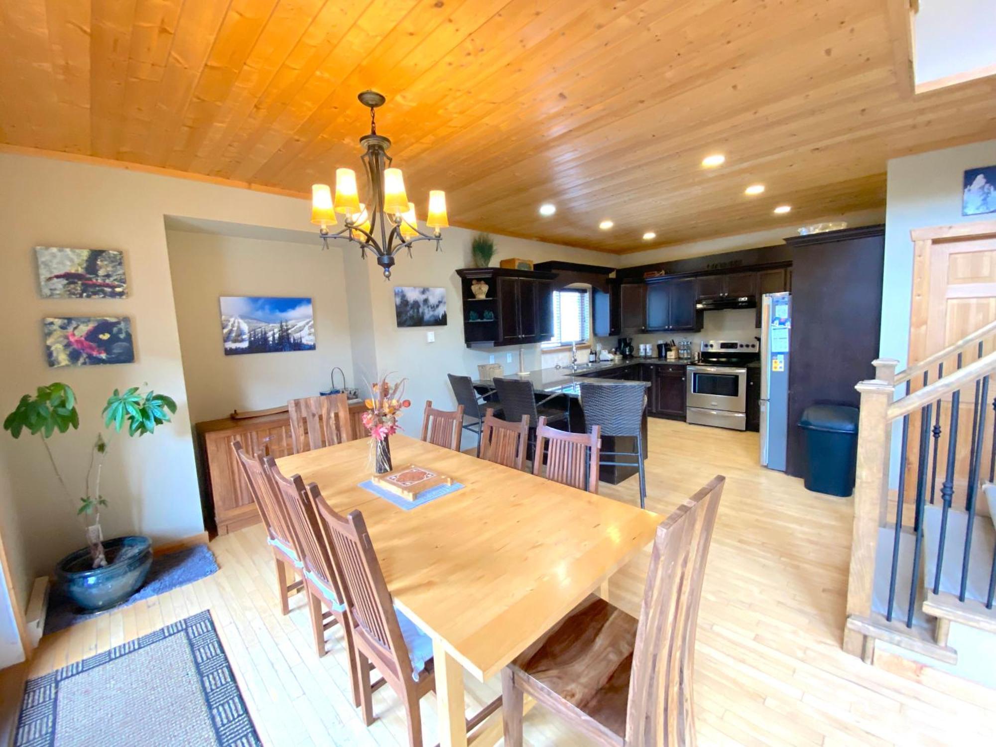 Morrisey Chalet At Sun Peaks Exterior foto